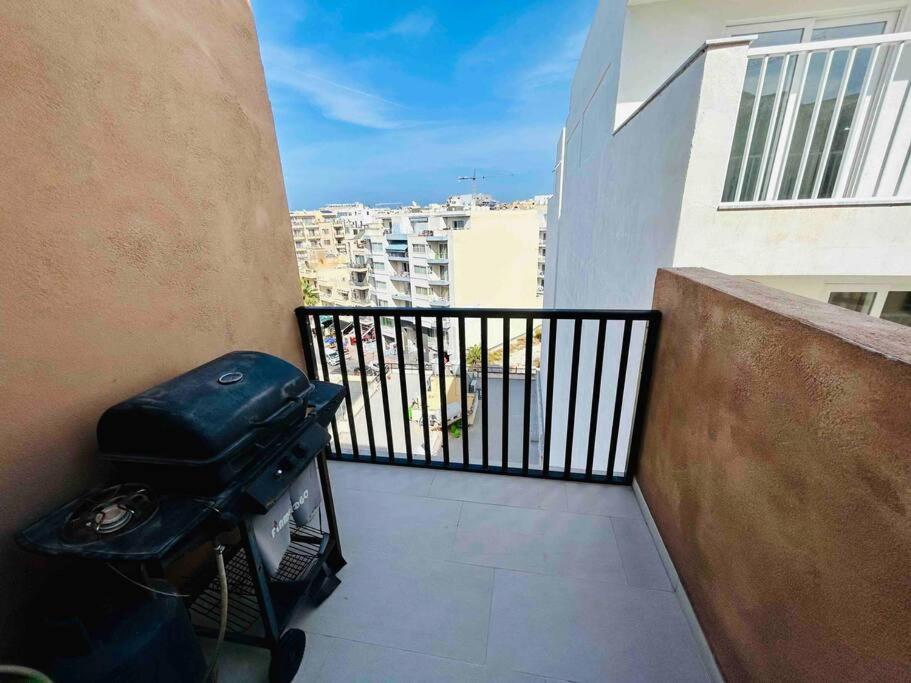 Duplex Whiskey Home 200M Away From The Sea And The Square San Pawl il-Baħar Zewnętrze zdjęcie